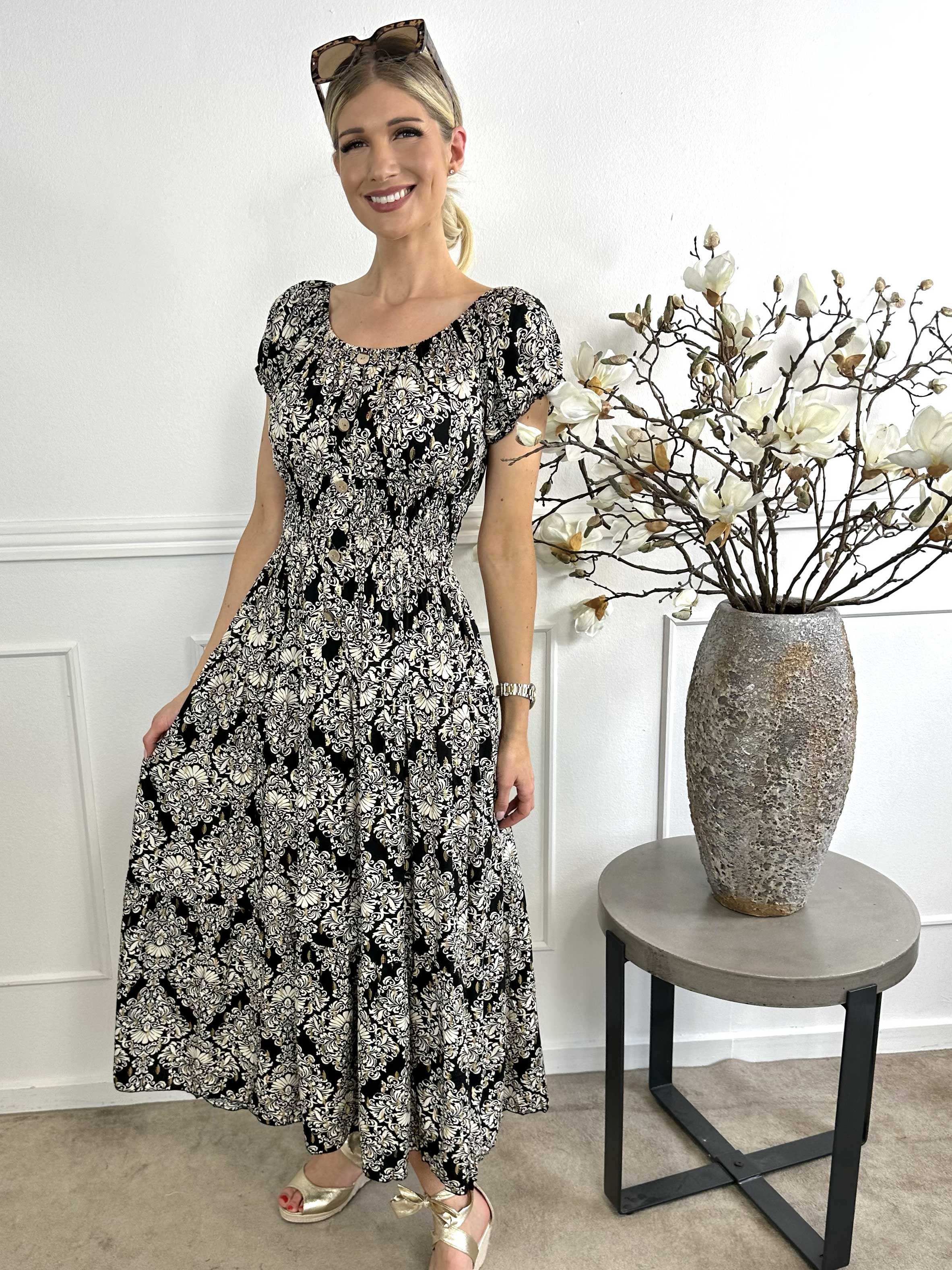 Elise - Lång mönstrad klänning med elastisk halsringning